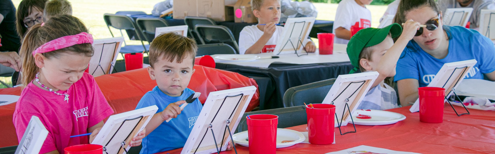 Rumpke Fans Painting At Special Event